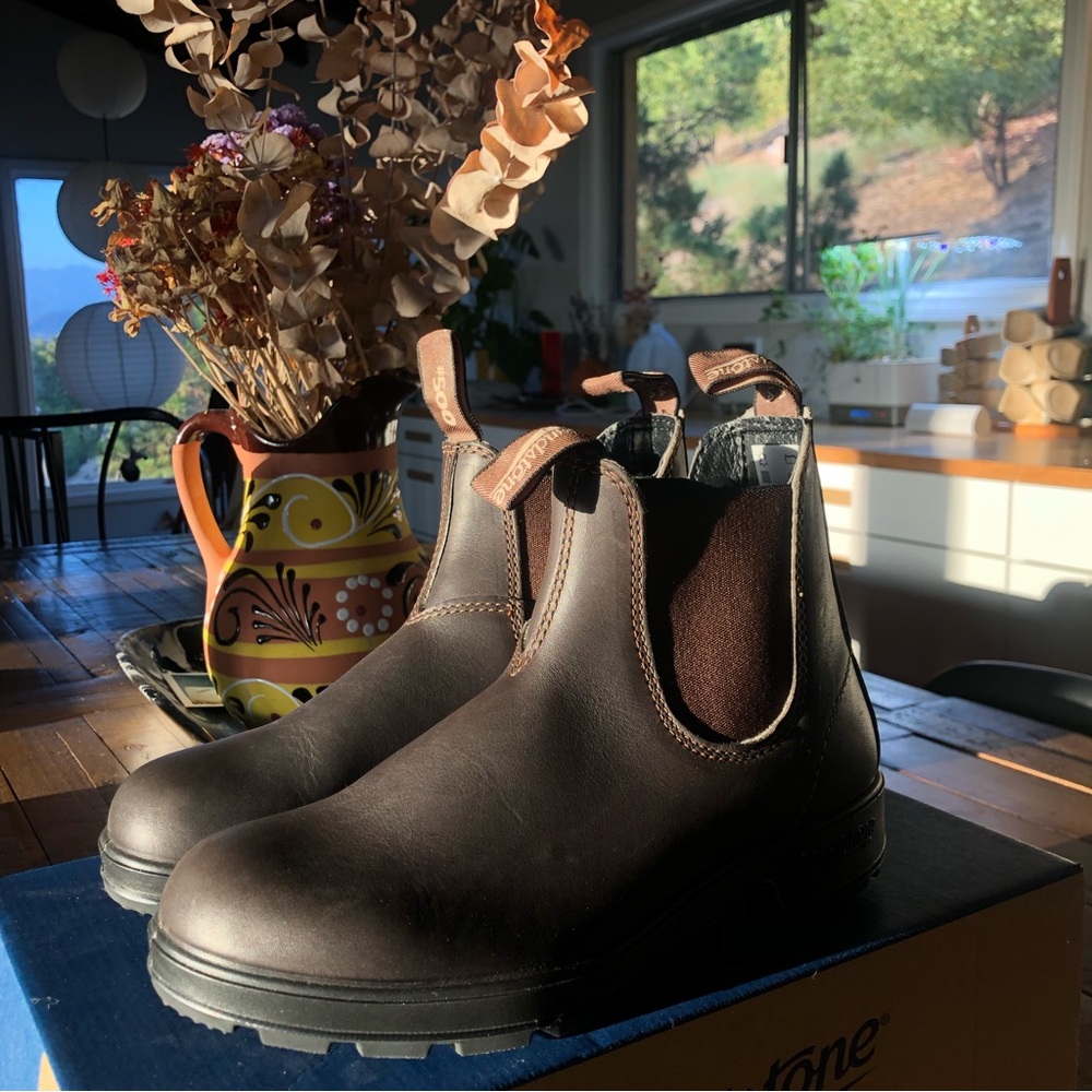 NEW Blundstone Boot | Chelsea Classics | Walnut Brown | Size 7.5